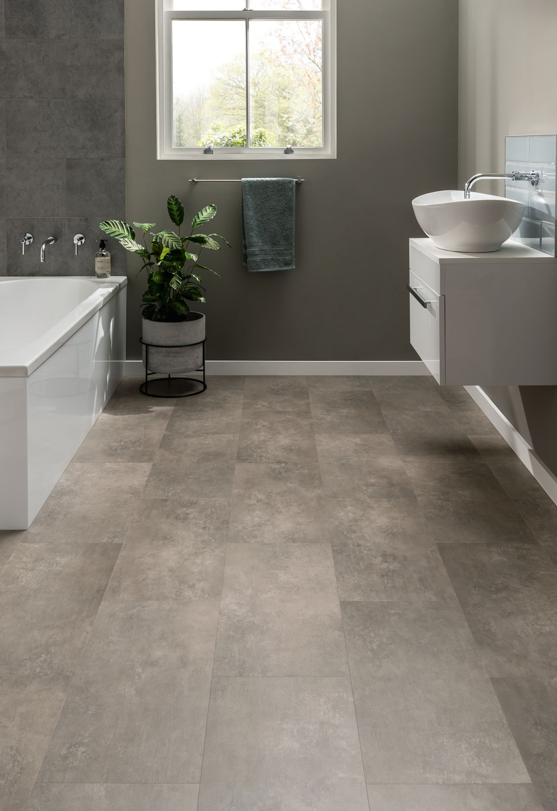 Portland SB5S2791: Click Luxury Vinyl tiles from the Amtico Click